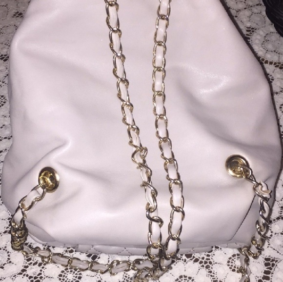 Trend Alert ♡New Bebe gray draw string backpack♡ - Picture 4 of 6